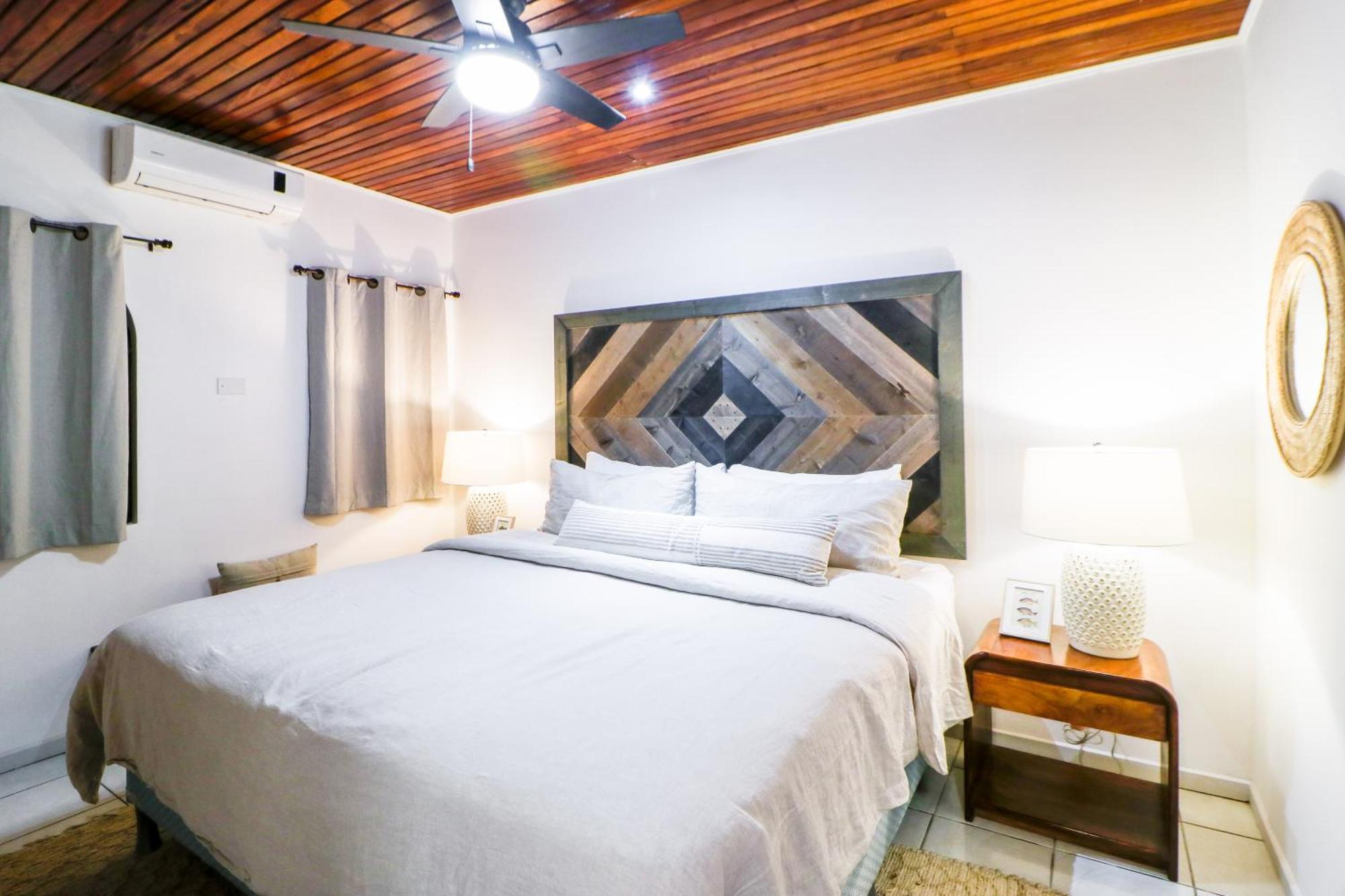 Flamingo Marina Resort Pacific North Coast Room photo