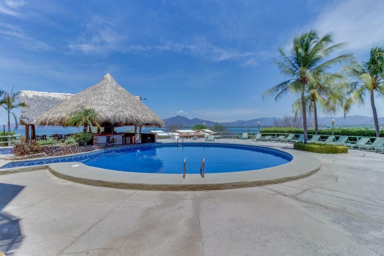 Flamingo Marina Resort Pacific North Coast Exterior photo